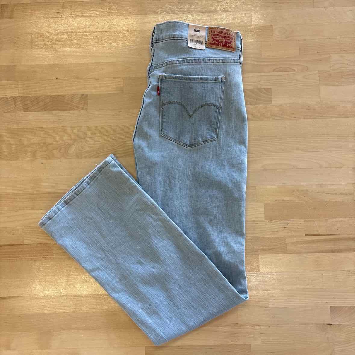 Levi's Size 32 Blue Jeans