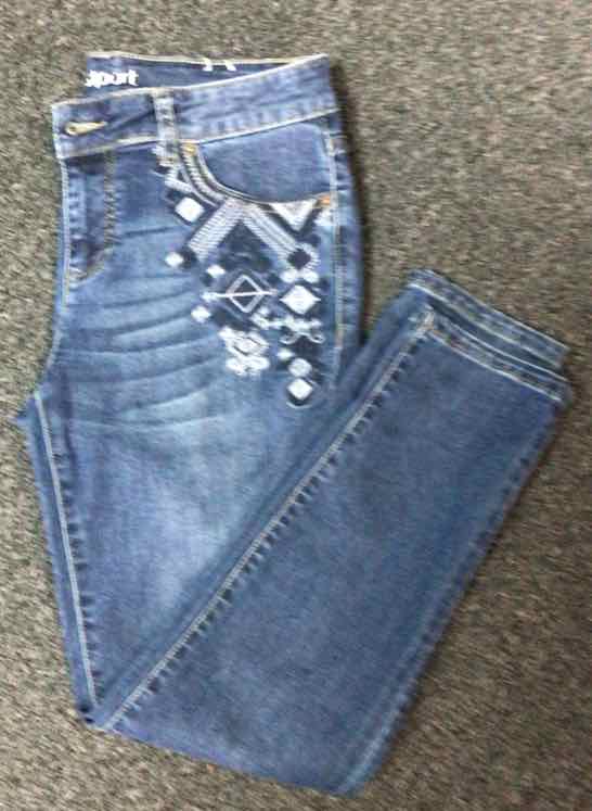 Westport Size 2 Blue Jeans