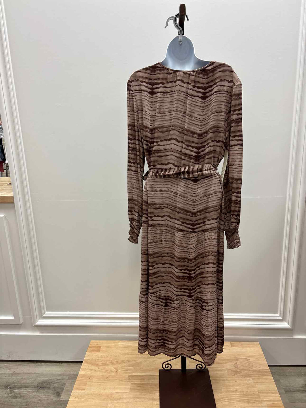 Cloth & Stone Size M Brown & Beige New Dress