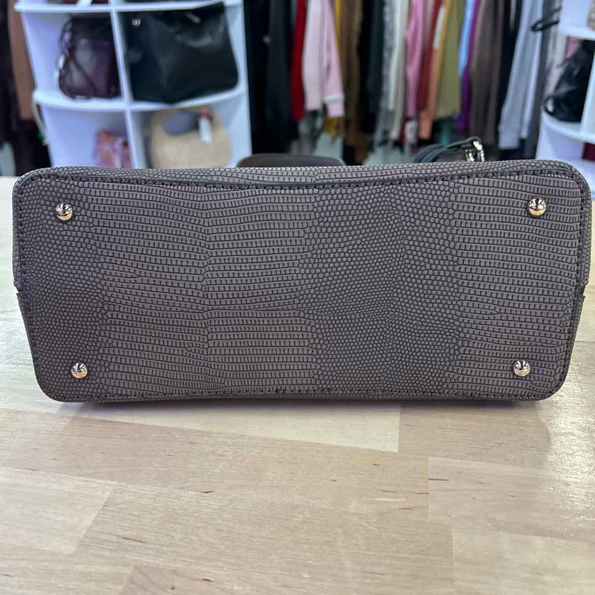 Guess Lyndi Small Girlfriend Satchel