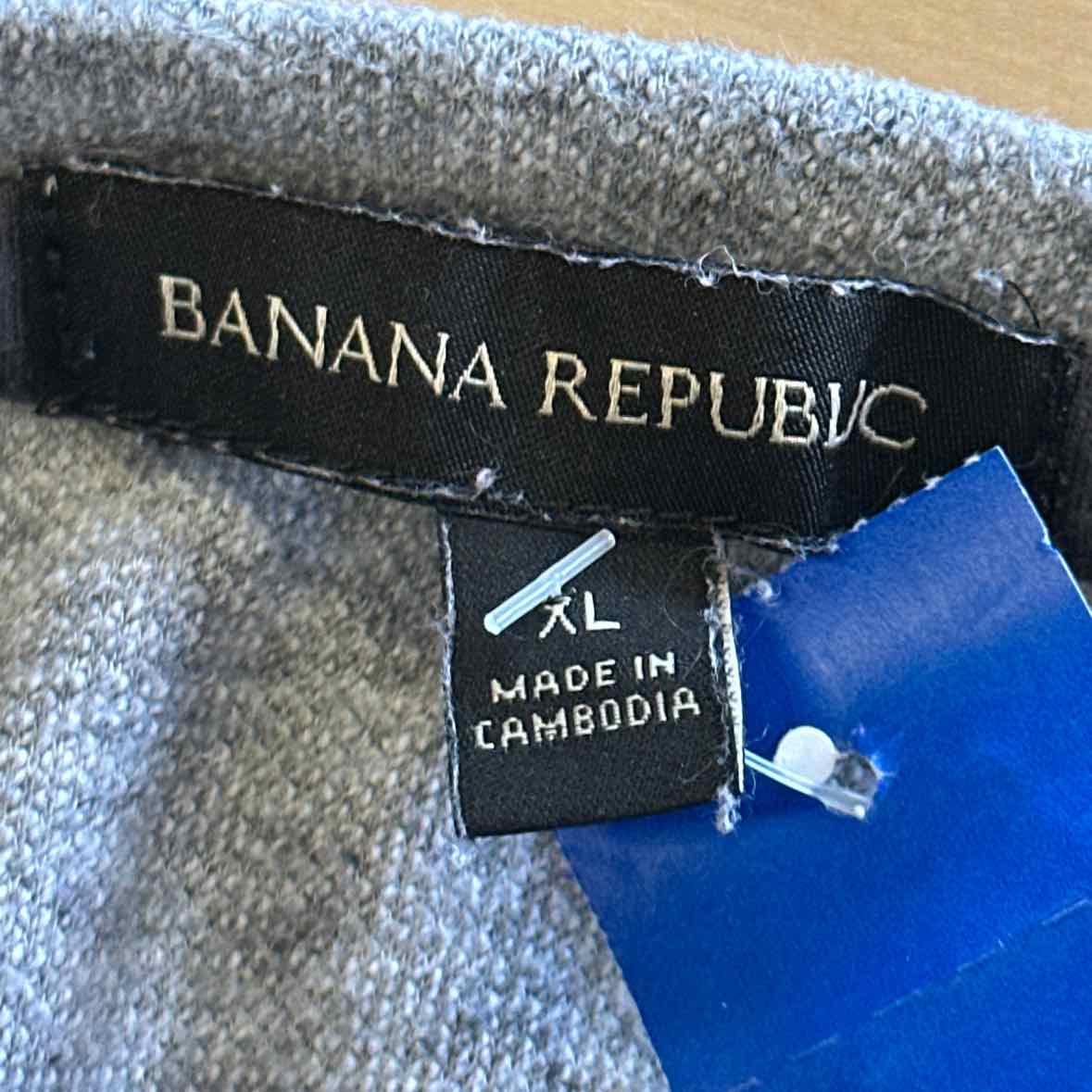 Banana Republic Size XL Gray Sweater