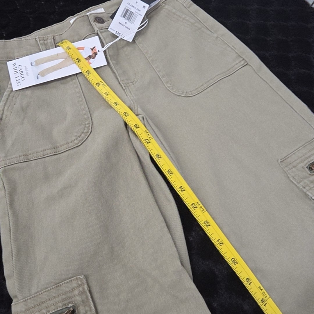 Celebrity pink Size 0 Green Pants