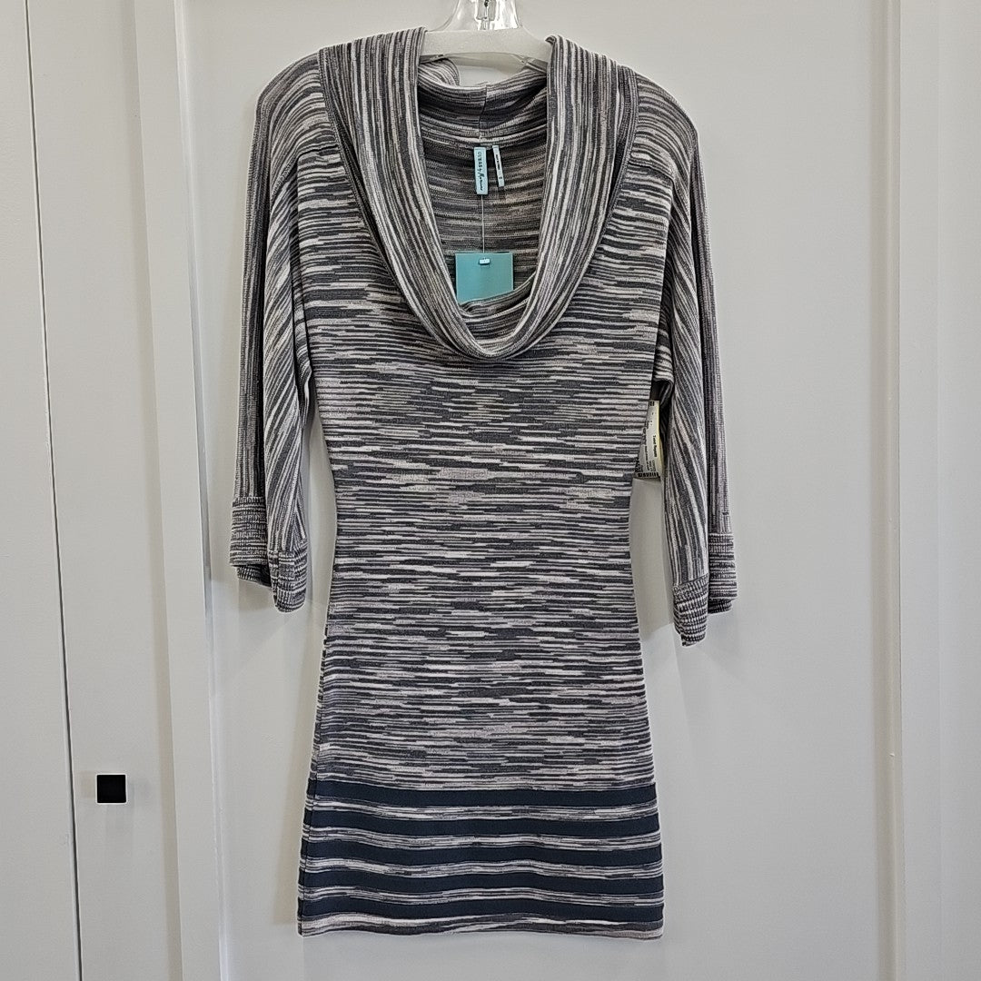 Guess Size XS Gray Dress