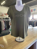 Bebe Size M Green Preloved T-Shirt SS