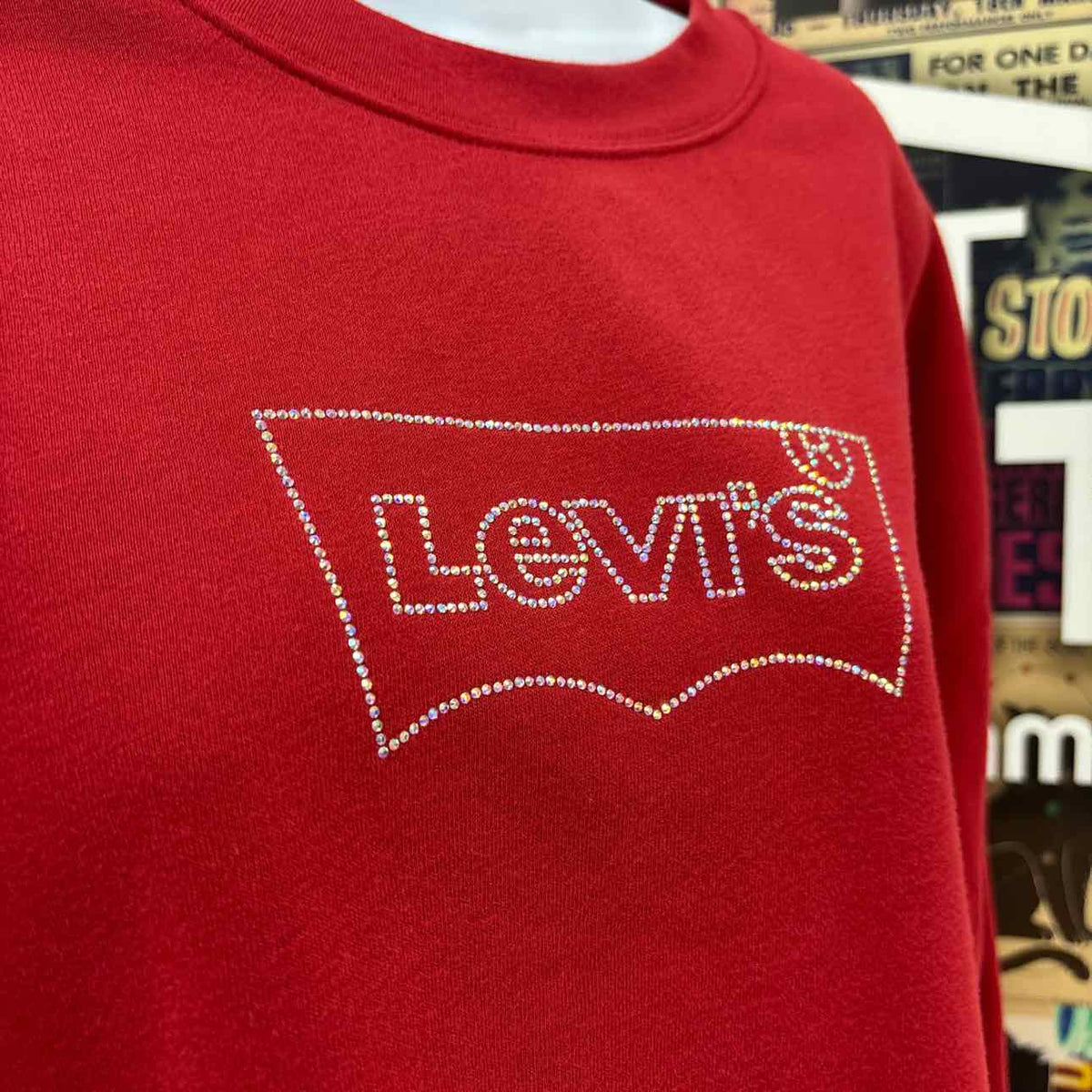 Levi's Size 1X Plus Size Everyday Crewneck Sweatshirt - Rhinestone Rythmic Red