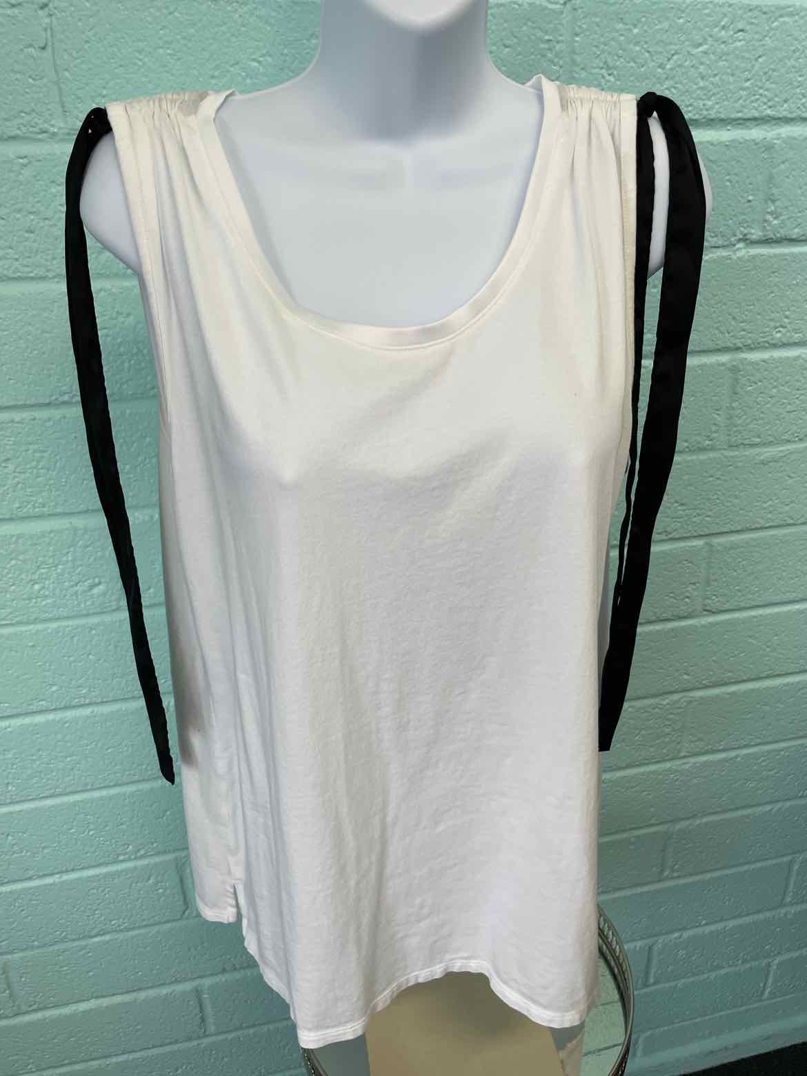 White House Black Market Size L White Tank