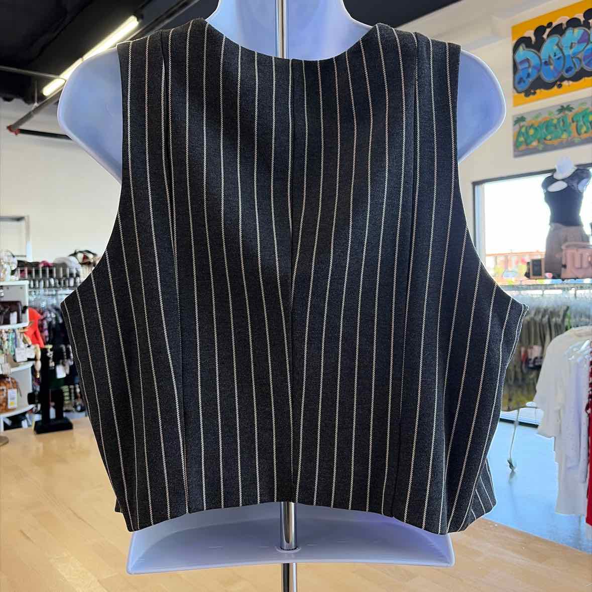 Torrid Size 00 Black New Vest