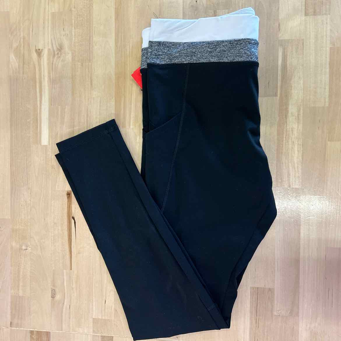 Forever 21 Size L Black Preloved Athletic Pants