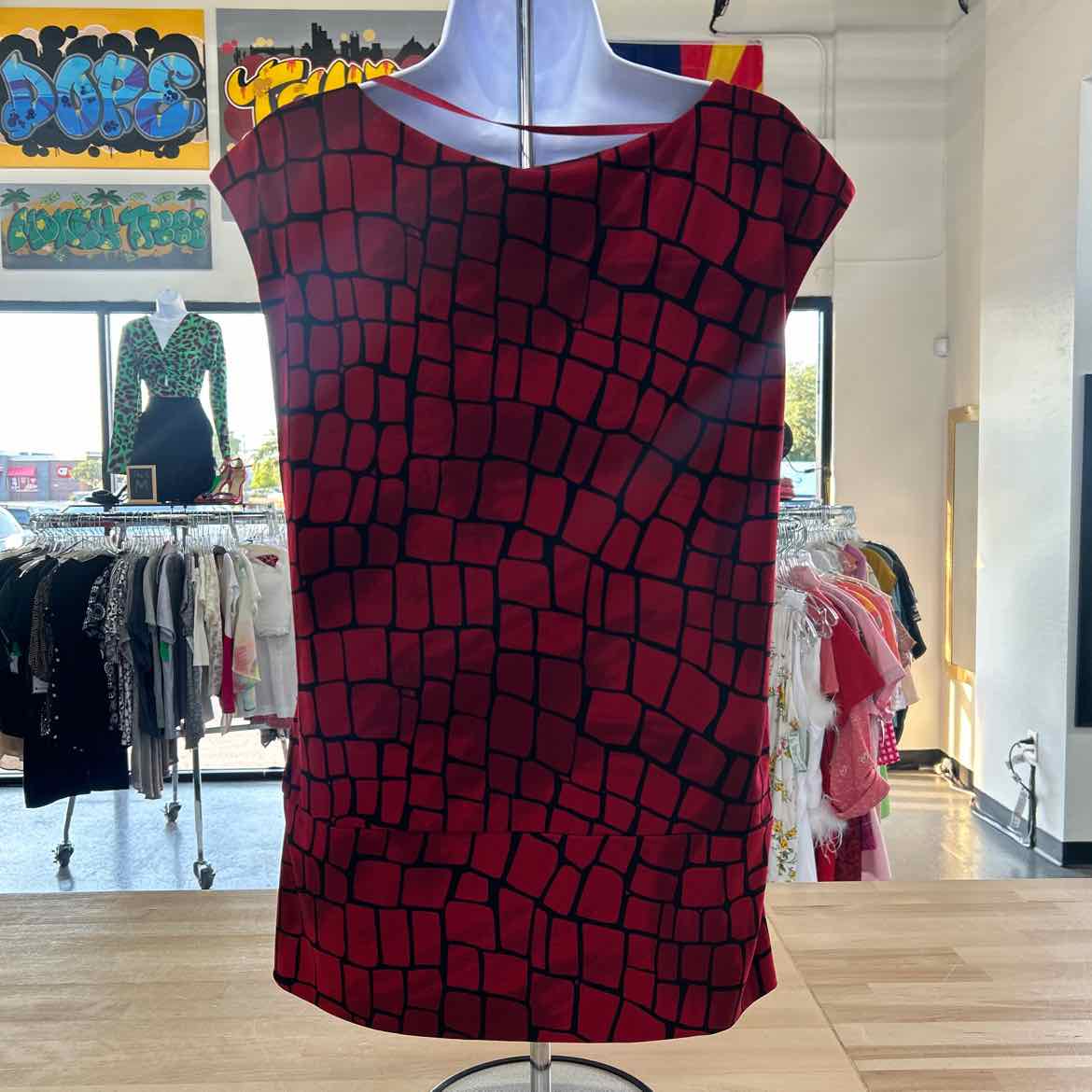 Kenneth Cole Size L Red/Black Preloved Sleeveless