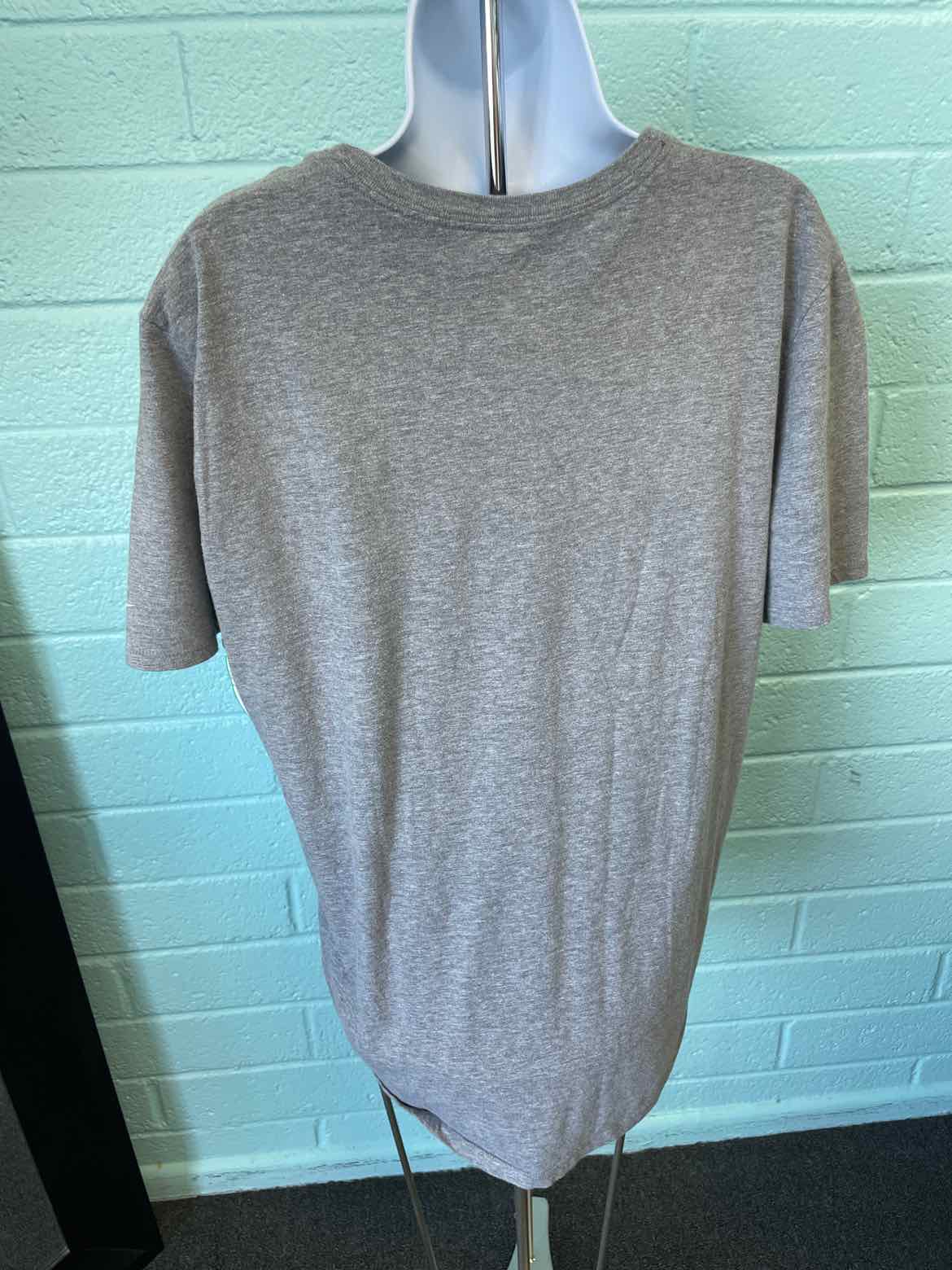 Nike Size L Gray T-shirt