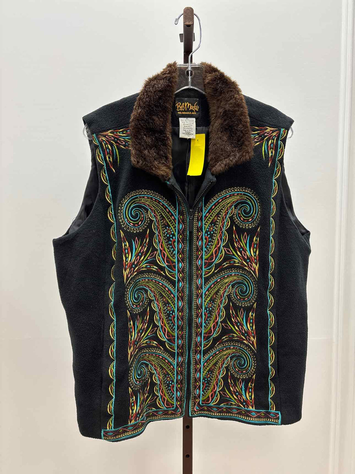 Bob Mackie Size XL Black & Mult Colors Fleece Vest