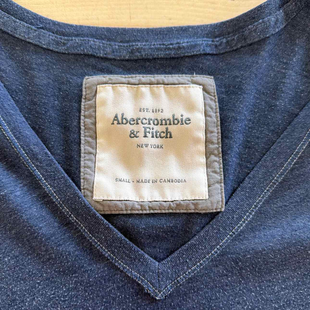 Abercrombie Size S Blue Preloved T-shirt