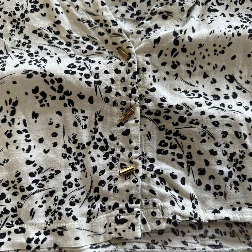 Kirious Size M White Button Down Shirt