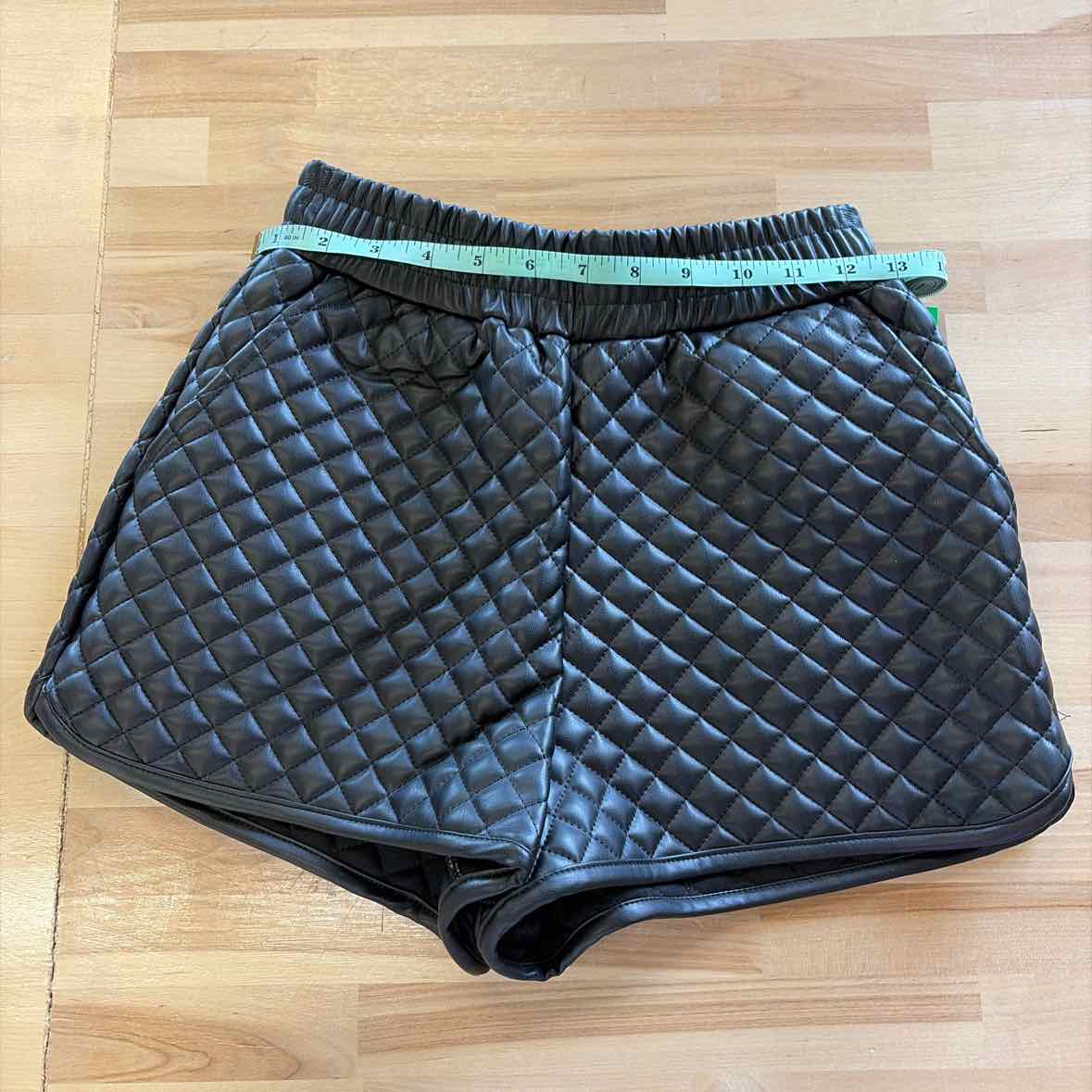 Jolie & Joy Women Size S Black Faux Leather Preloved Shorts