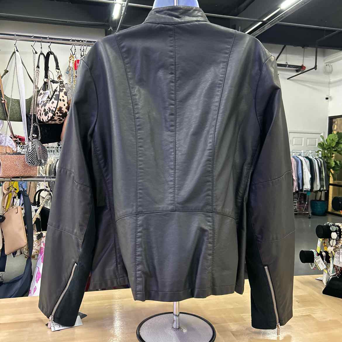 Black Rivet Size 1X Black Leather Jacket