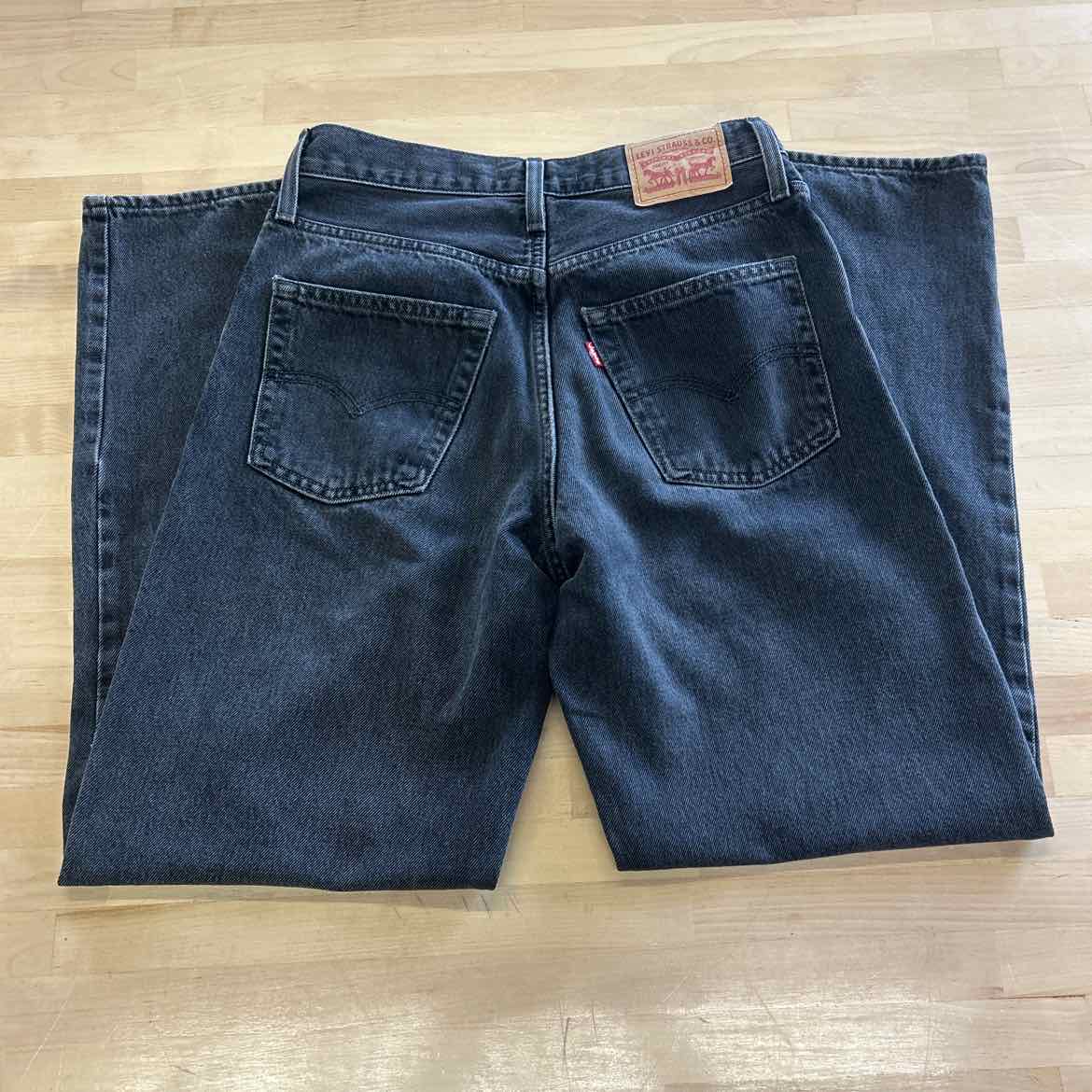 Levi's Size 26 Black Denim Preloved Jeans
