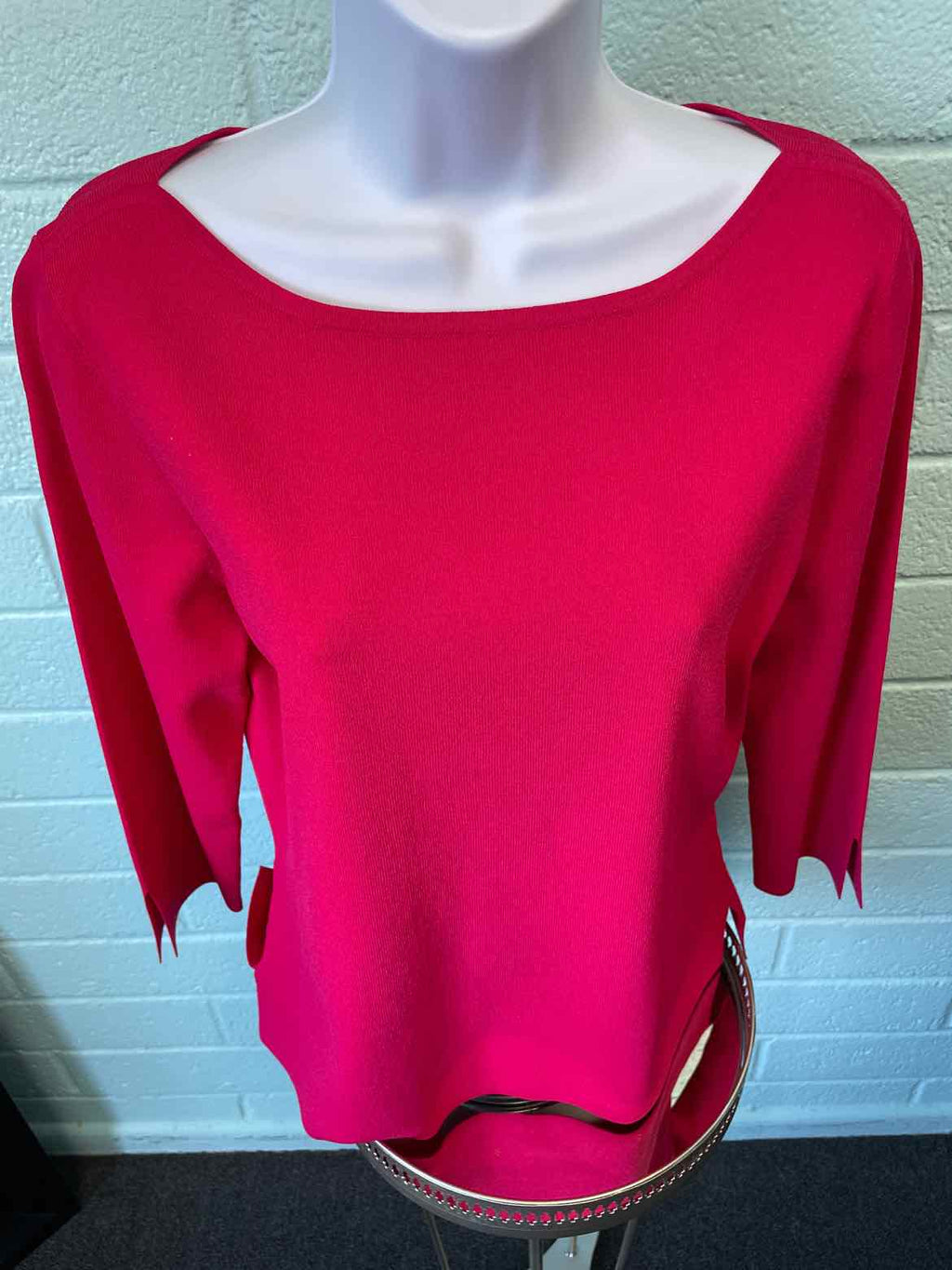 Cable & Gauge Size L Hot Pink Sweater