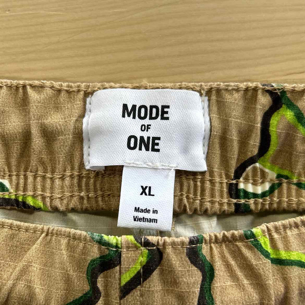 Mode of One Men's Regular-Fit Pull on Camo Print Cargo Joggers