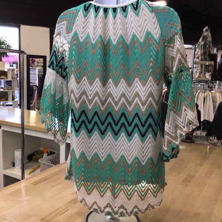 Tacera Size S green white Preloved Blouse LS