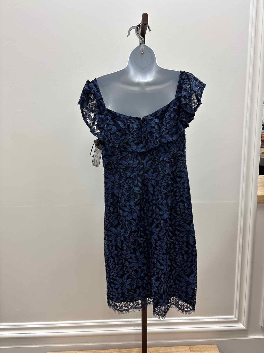 Trina Turk Size 8 Blue Lace New Dress