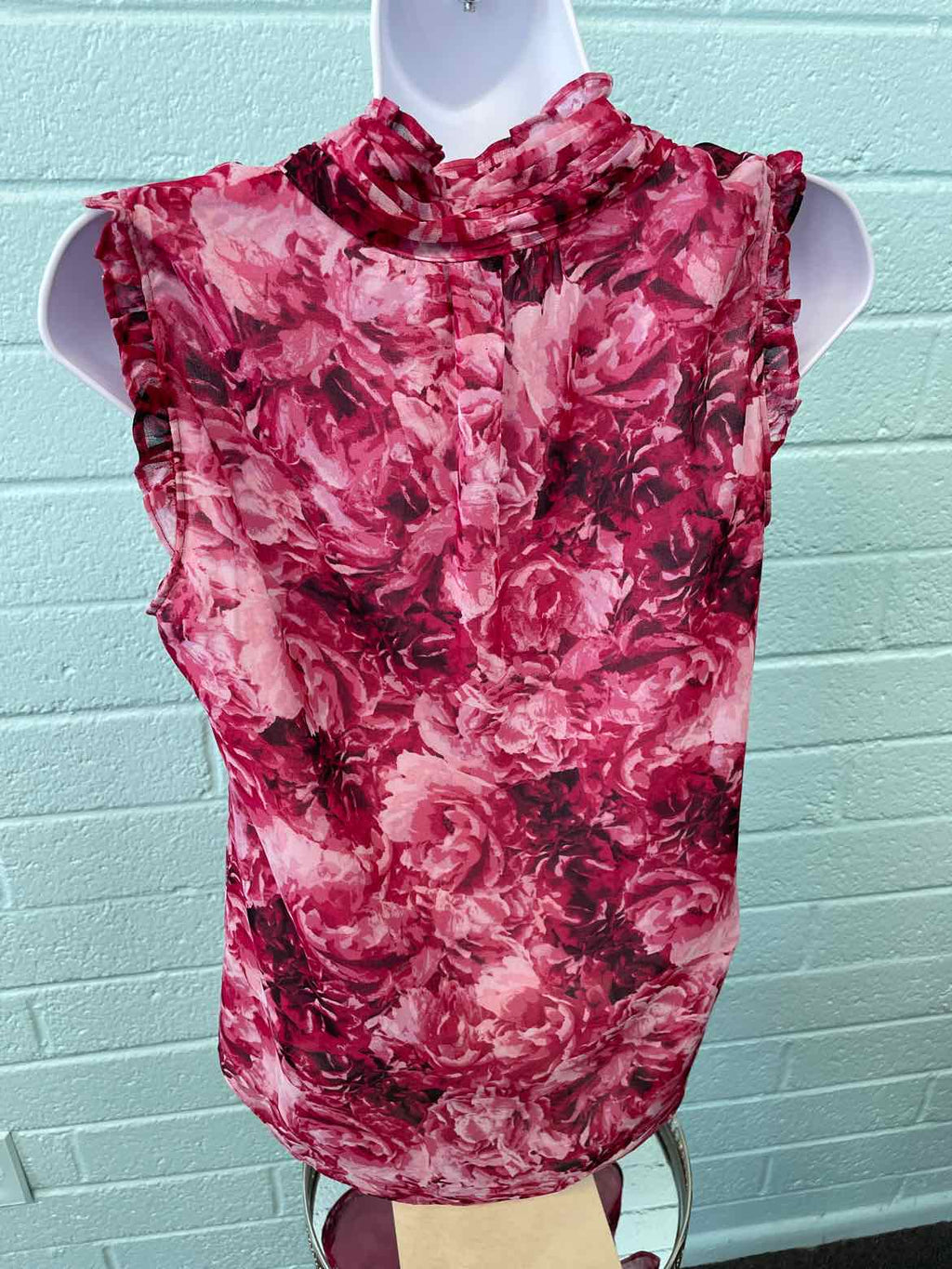 White House Black Market Size S Pink/white Sleeveless