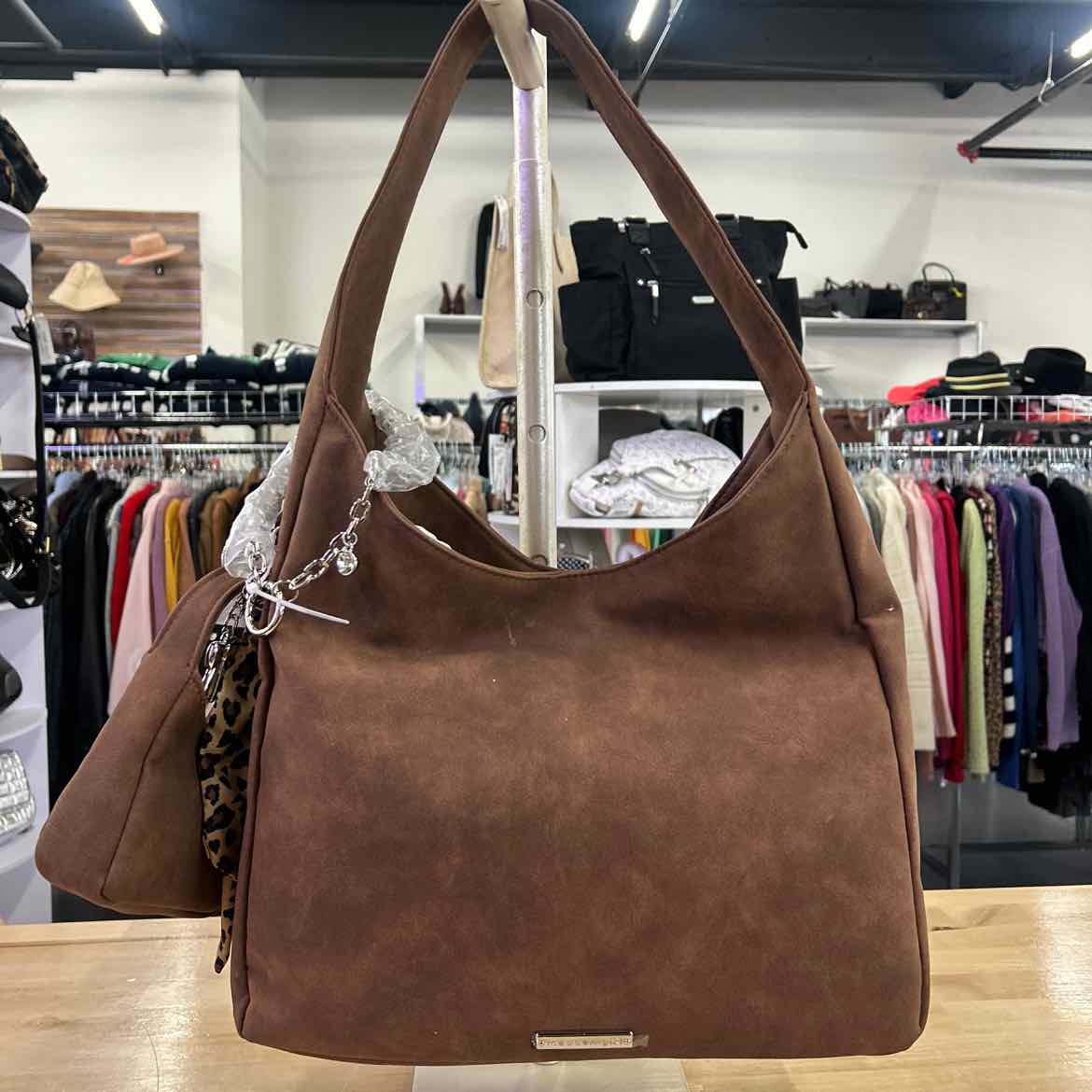 Madden Girl Madden Girl Medium Leather Hob Brown Nubuck Small