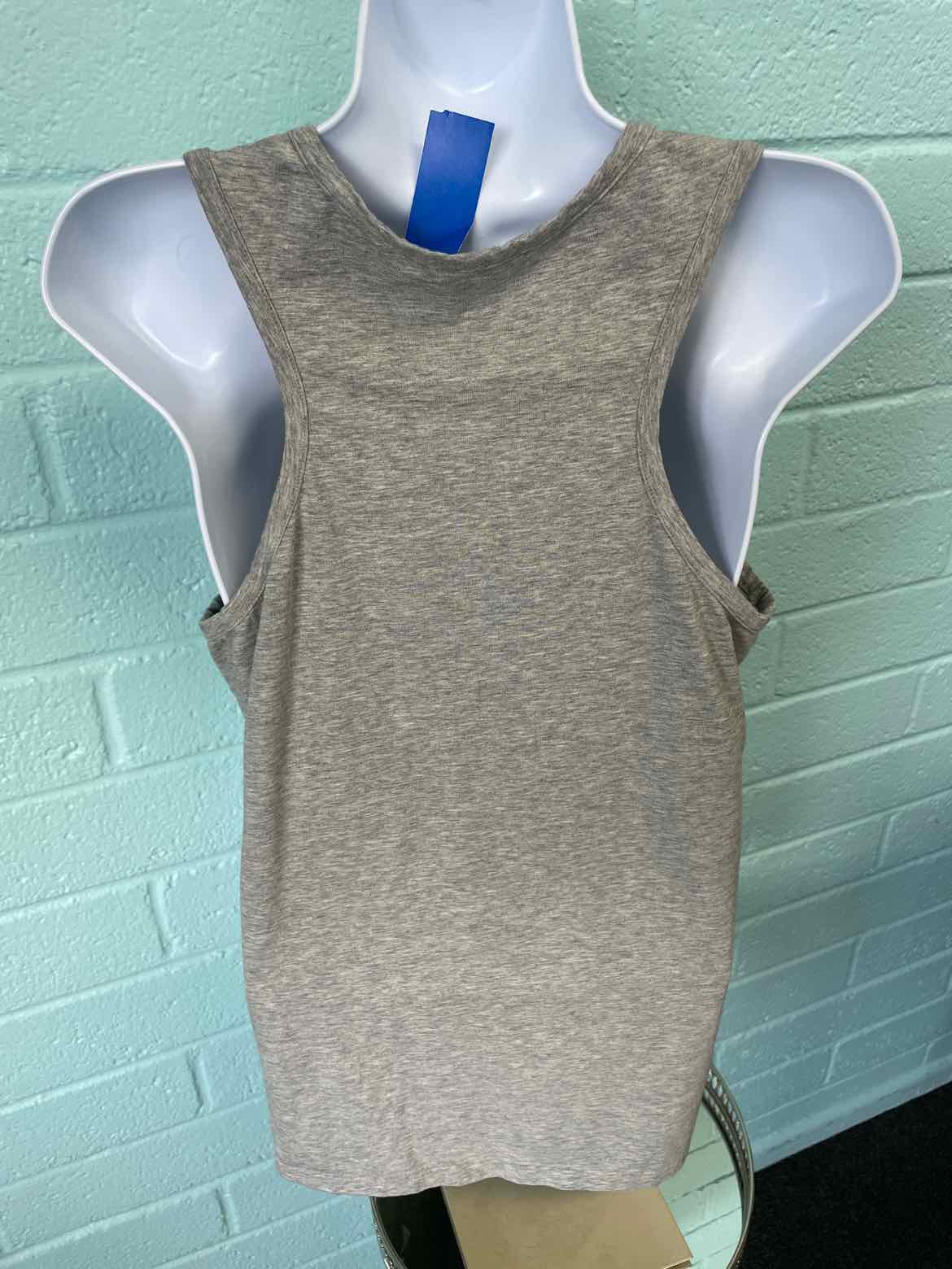 B Draddy Size L Gray Tank