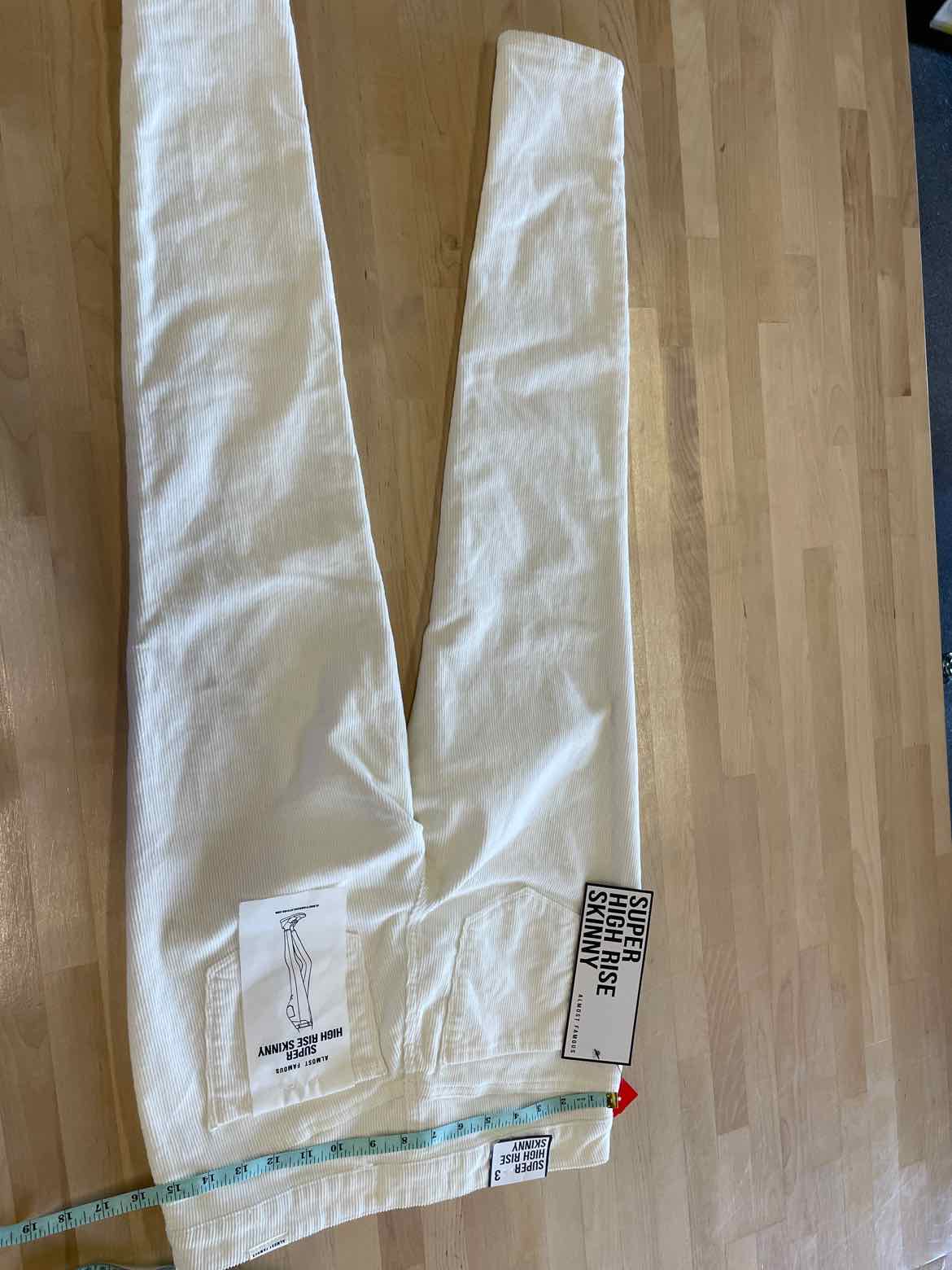 Almost Famous Size 3 White Pants