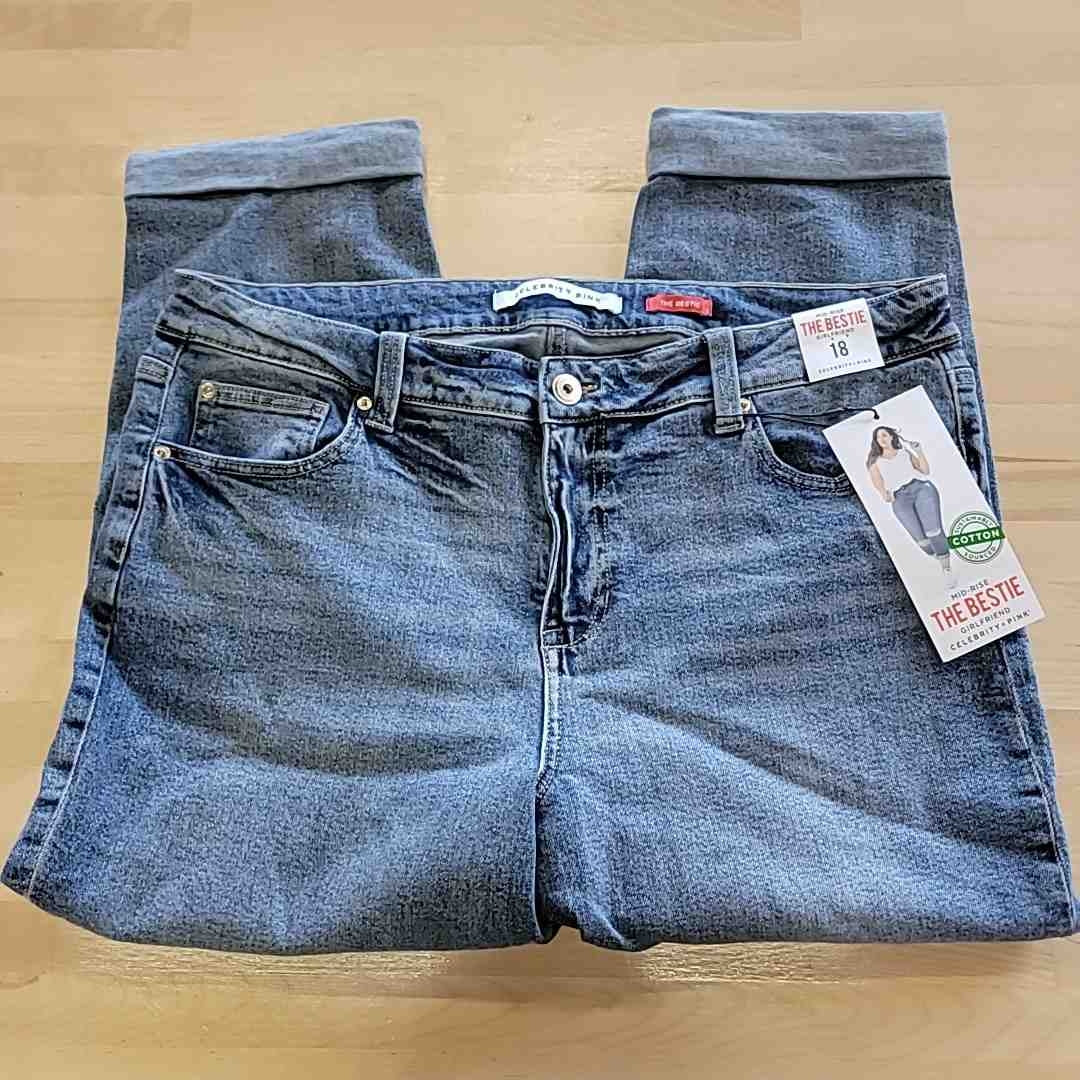 Celebrity pink Size 18 Blue Jeans Mid-Rise The Bestie Girlfriend NWT