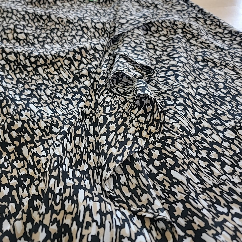 Banana Republic Size 2 Brown Skirt