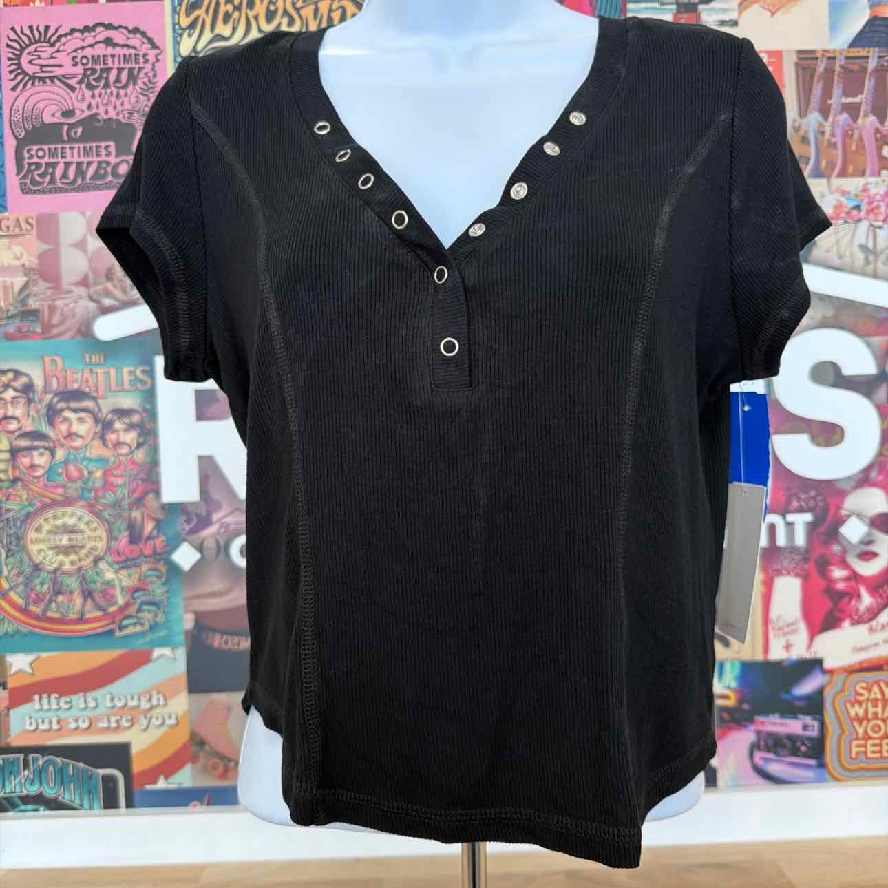 ultra flirt Size XL Ribbed Cropped Henley Short Sleeve - Black