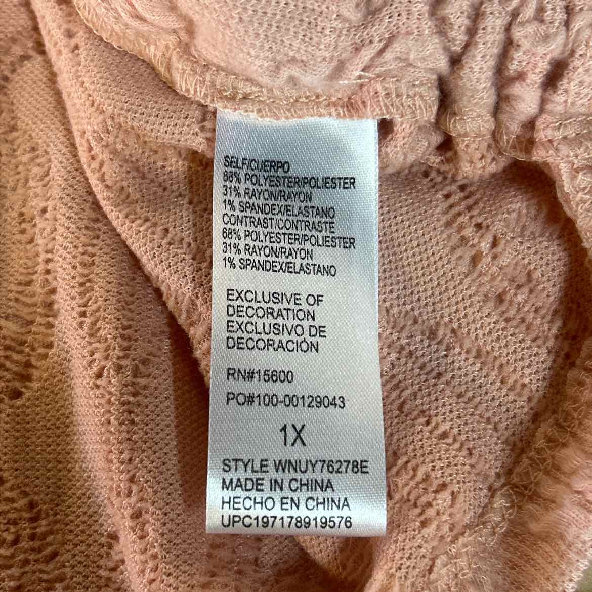 Democracy Size 1X Pink Preloved Sweater