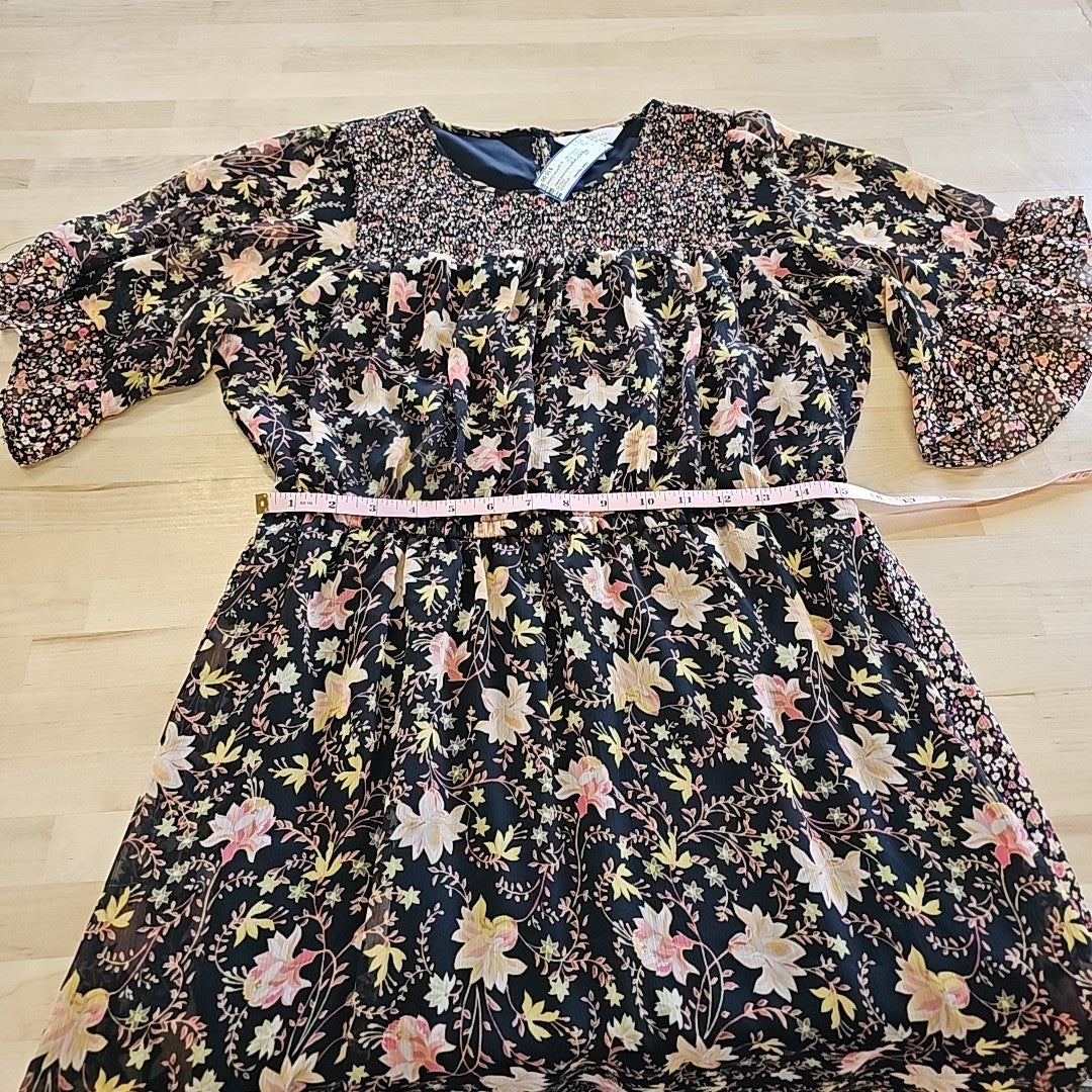 Lauren Conrad Size L Black Dress