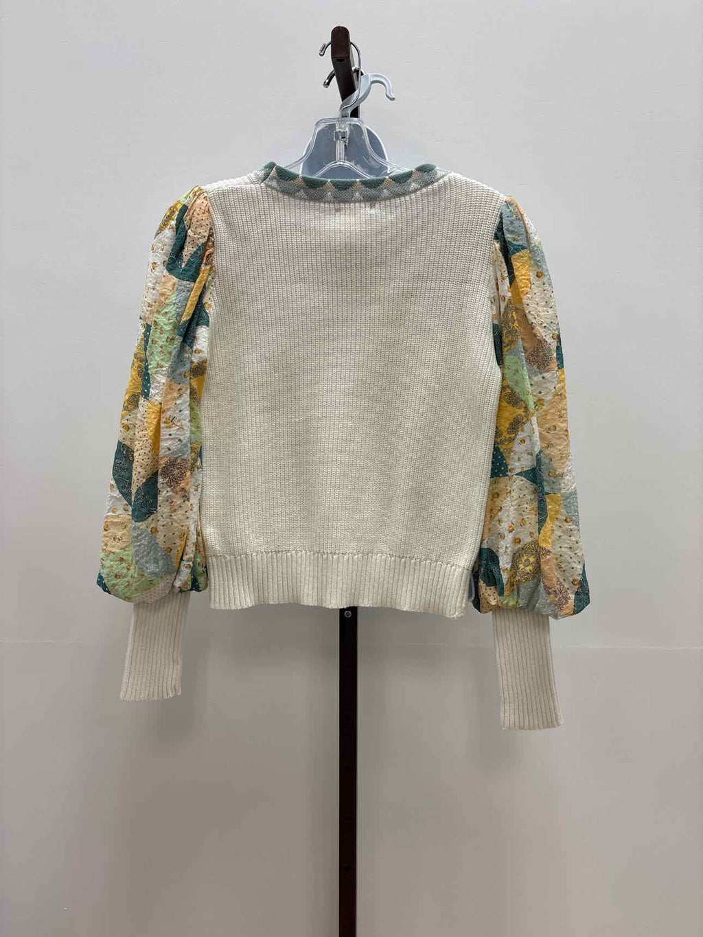 Fate Size M Cream Green Preloved Sweater