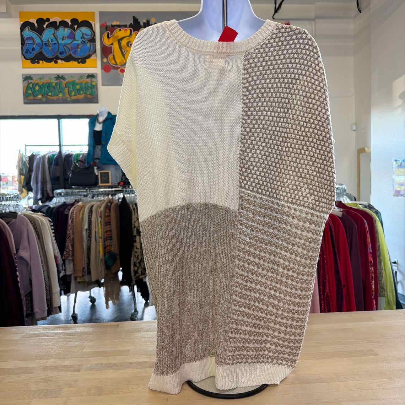 Perch Size 1X Tan Knit Preloved Sweater