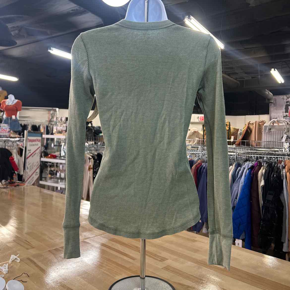 aerie Size XS Green Preloved Longsleeve