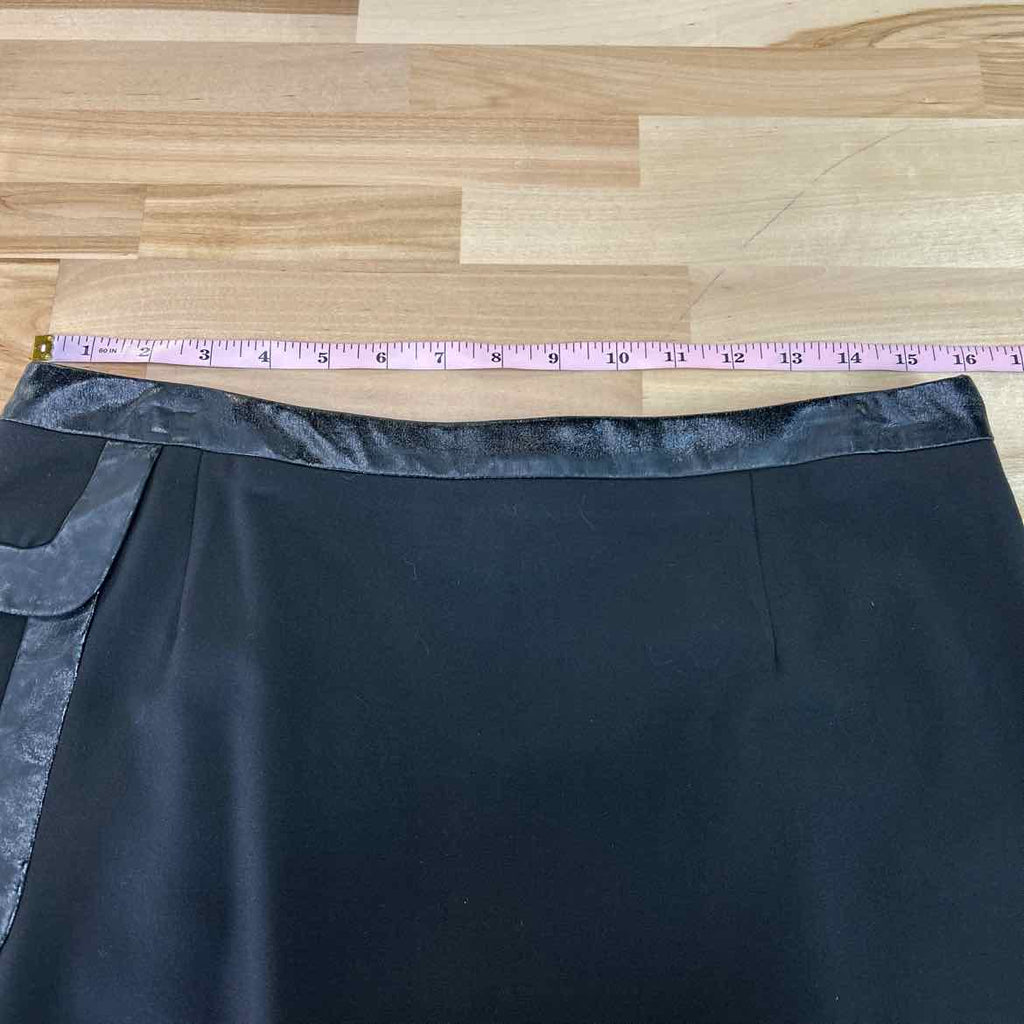 INC Size 14 Black Preloved Skirt