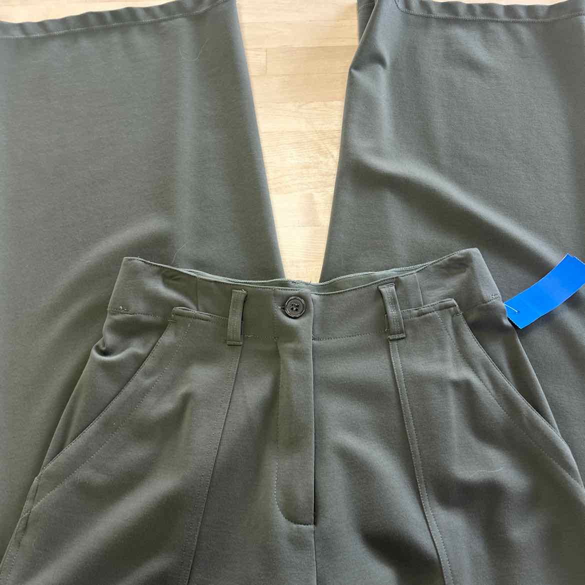 Max Studio Size S Green Preloved Pants