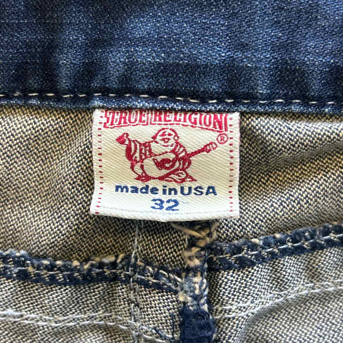 True Religion Size 32 dark blue MENS Jeans