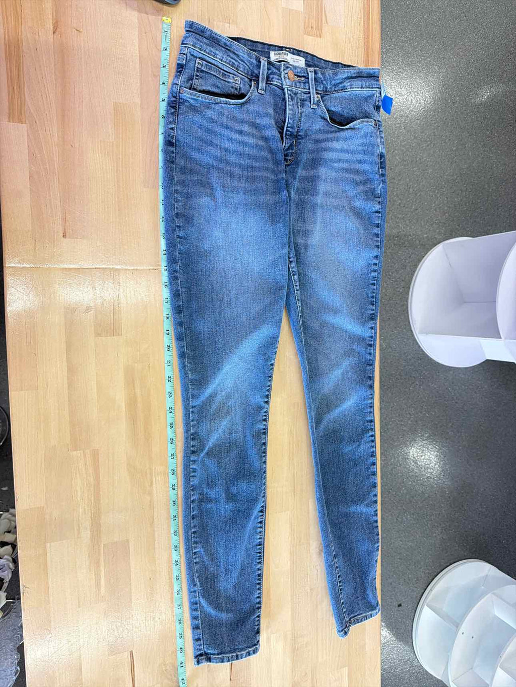 Levi's Size 30x32 Blue Denim Preloved Jeans