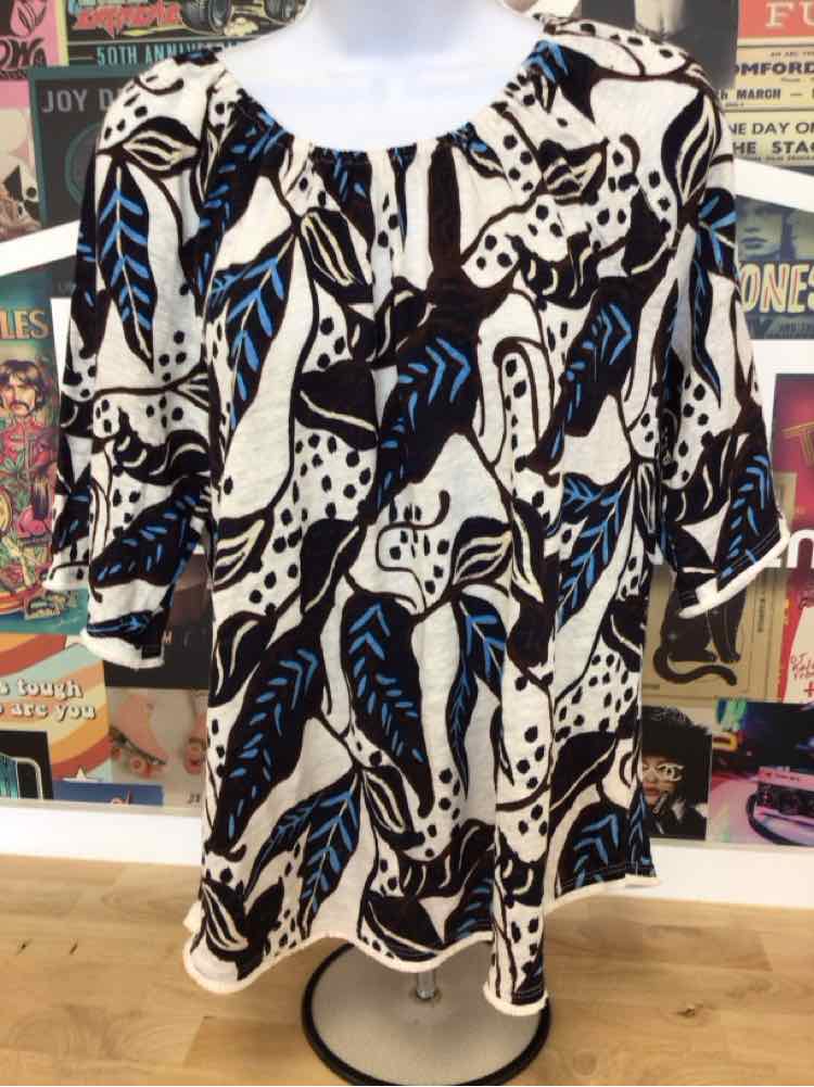 Chico's Size 1 White & Blue Blouse
