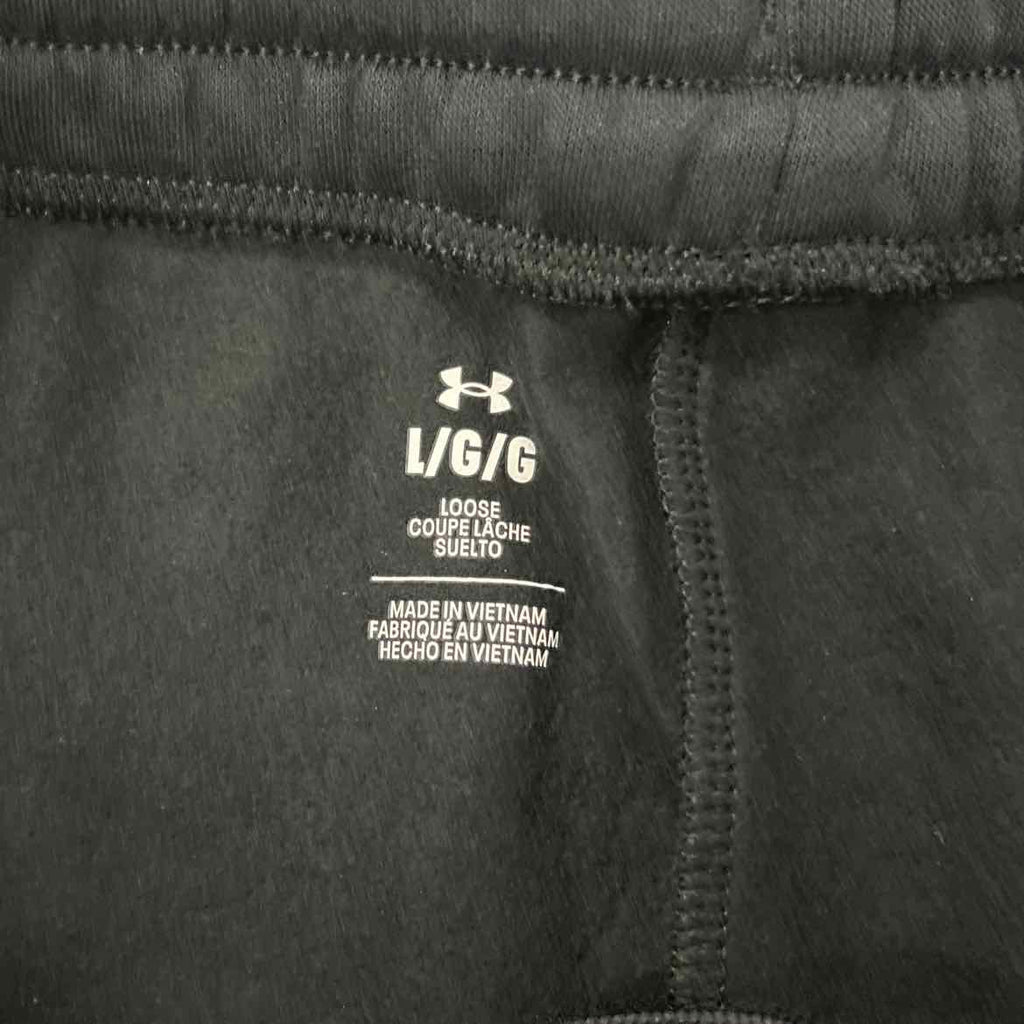 Under Armour Size L Black MENS Shorts
