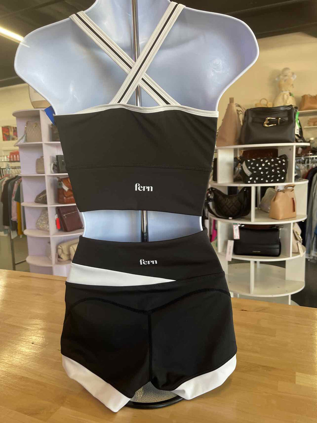 Fern Fitness Size S Black/White Preloved Athletic Set