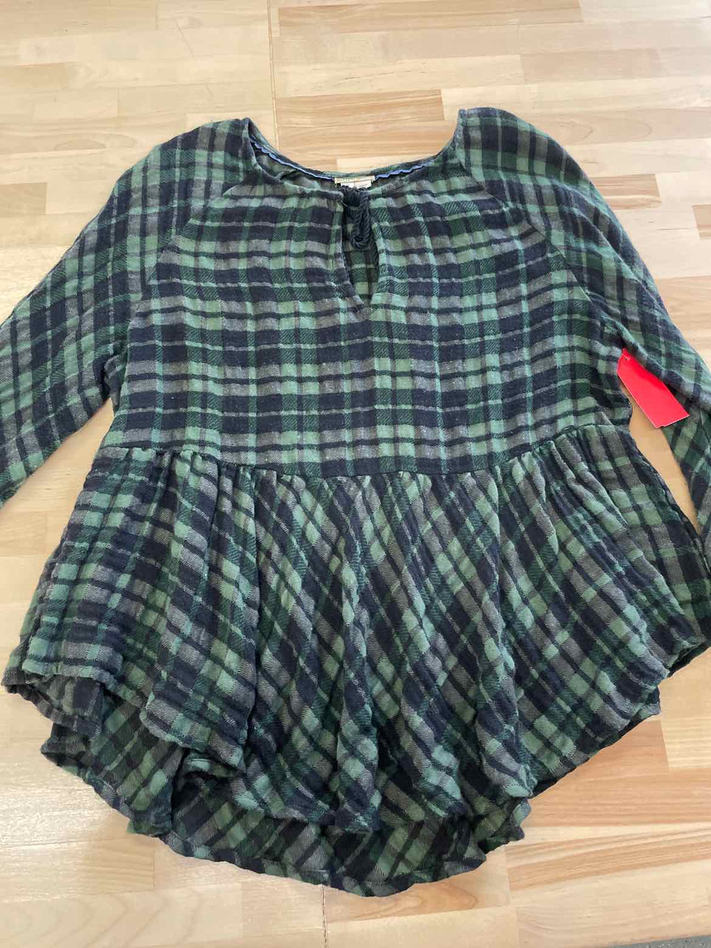 holding horses Size M Green Blouse