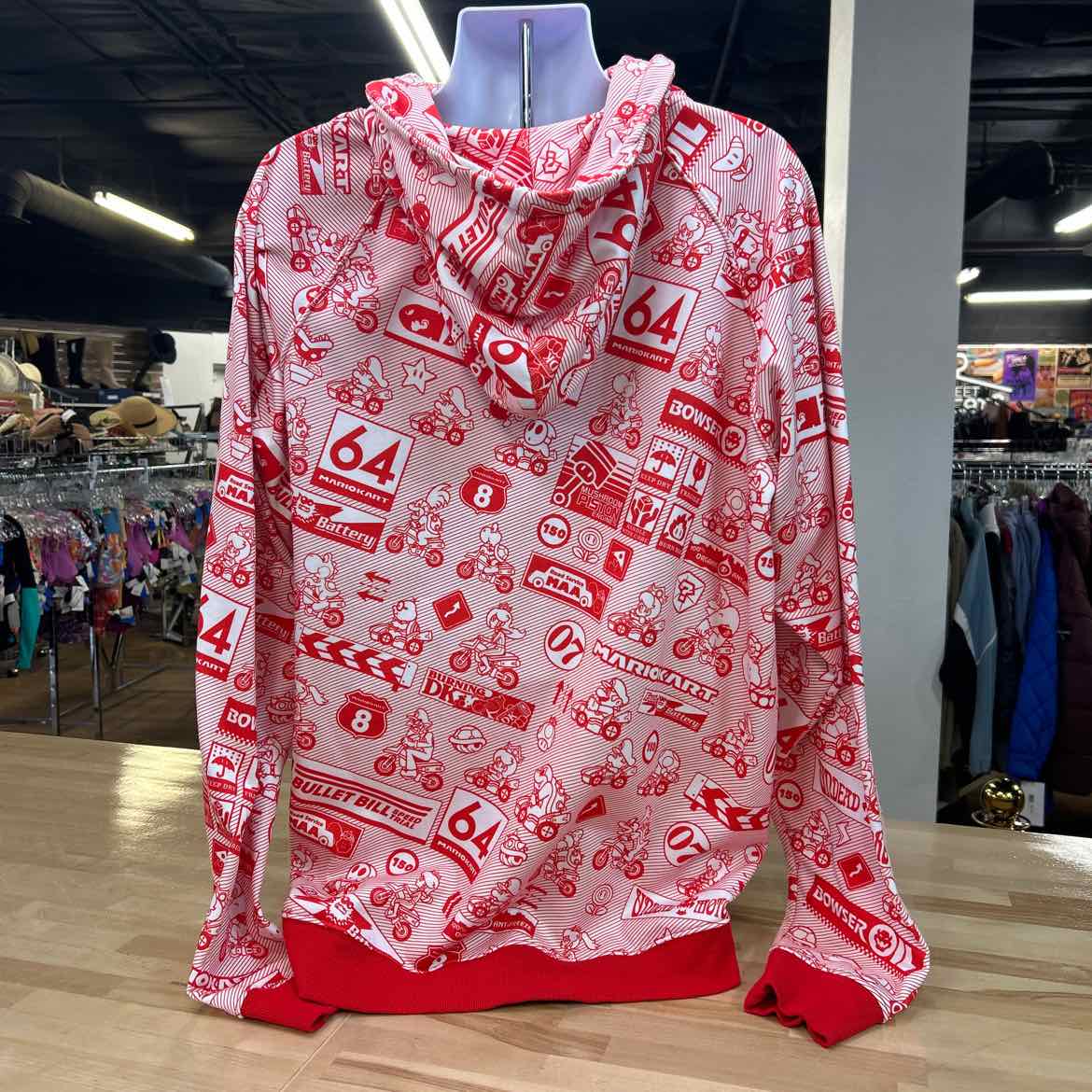 Nintendo Size 4XL White Red Preloved MENS Sweater