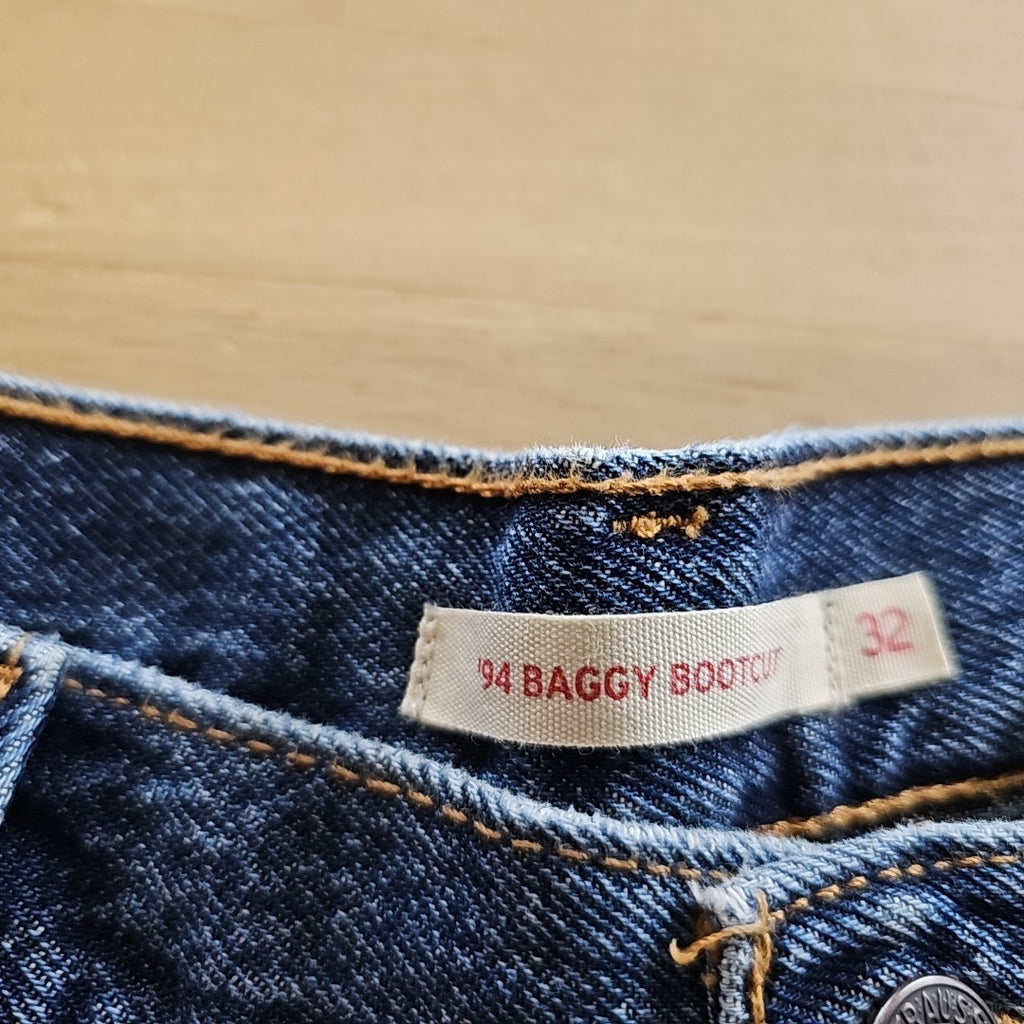 Levis Womens 94 Baggy Bootcut Jeans