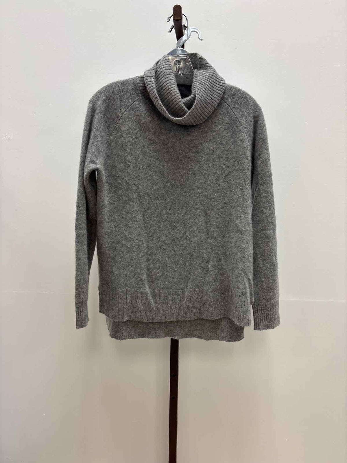 41 Hawthorn Size M Gray Cashmere Preloved Turtleneck  Sweater