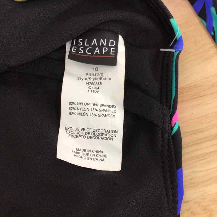 Island Escape Women's Capetown Underwire Tankini Top
