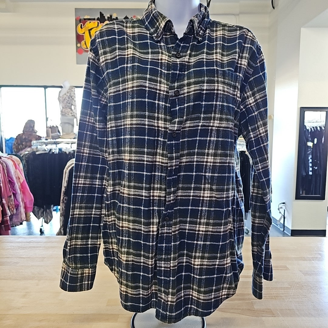 Croft&Barrow Size M Blue MENS Button Down Shirt