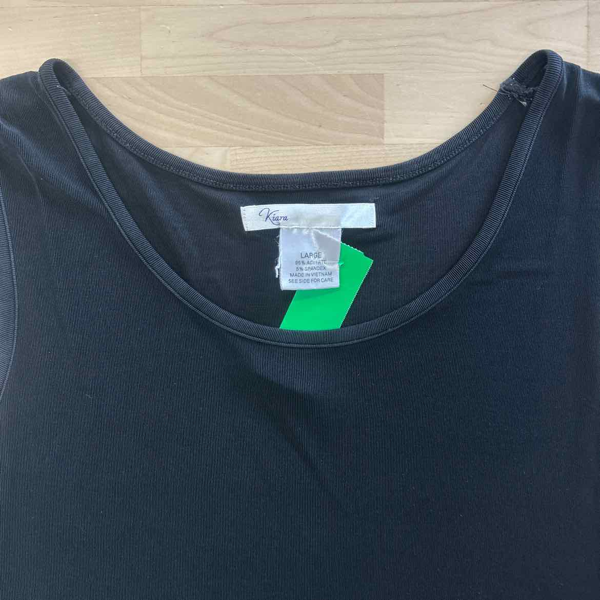 Kiara Size L Black Preloved Tank